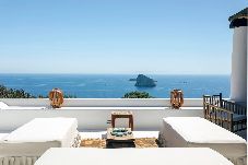 Villa in Panarea - Villa Casiopeia Pool & Stromboli View | One Villas