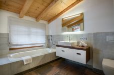 Apartment in Kitzbühel - Chalet-Apartment Gamshag with Panoramic View | One Villas