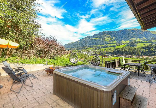 Chalet in Kitzbühel - Chalet Moralee – Kitzbühel, Whirlpool & Alpenblick 