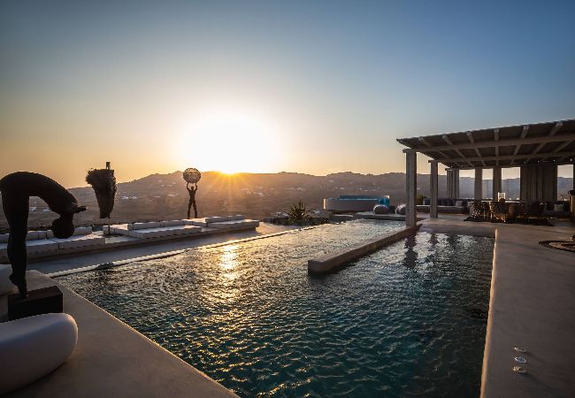 Villa in Agrari - Serenity Sky Luxury Villa - Sunset - Private Pool 