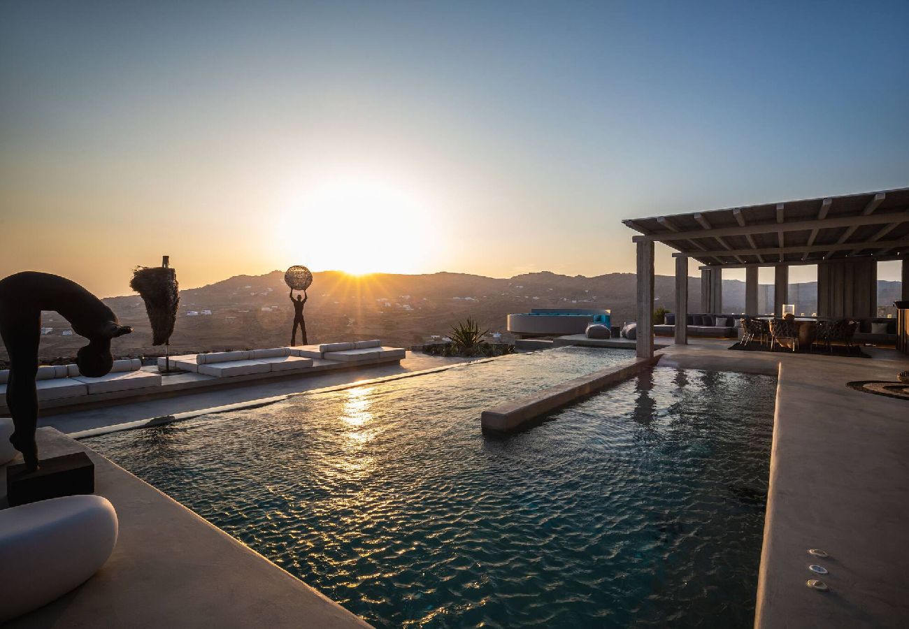 Villa in Agrari - Serenity Sky Luxury Villa - Sunset - Private Pool 