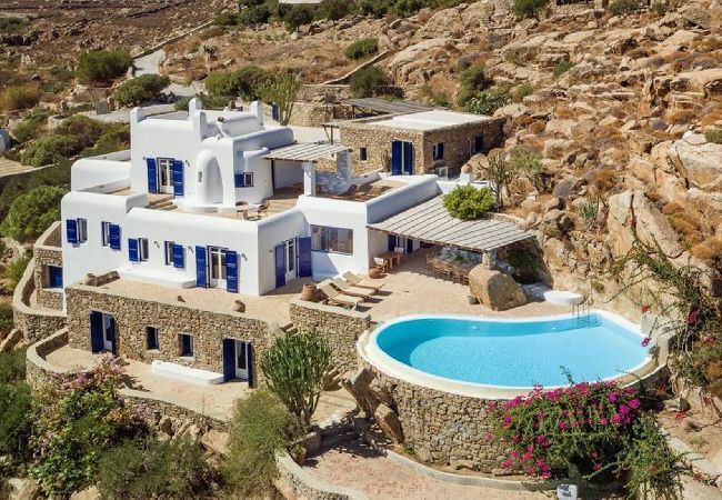 Villa in Mikonos - Villa Leo – Sea View Elegance & Infinity Pool 